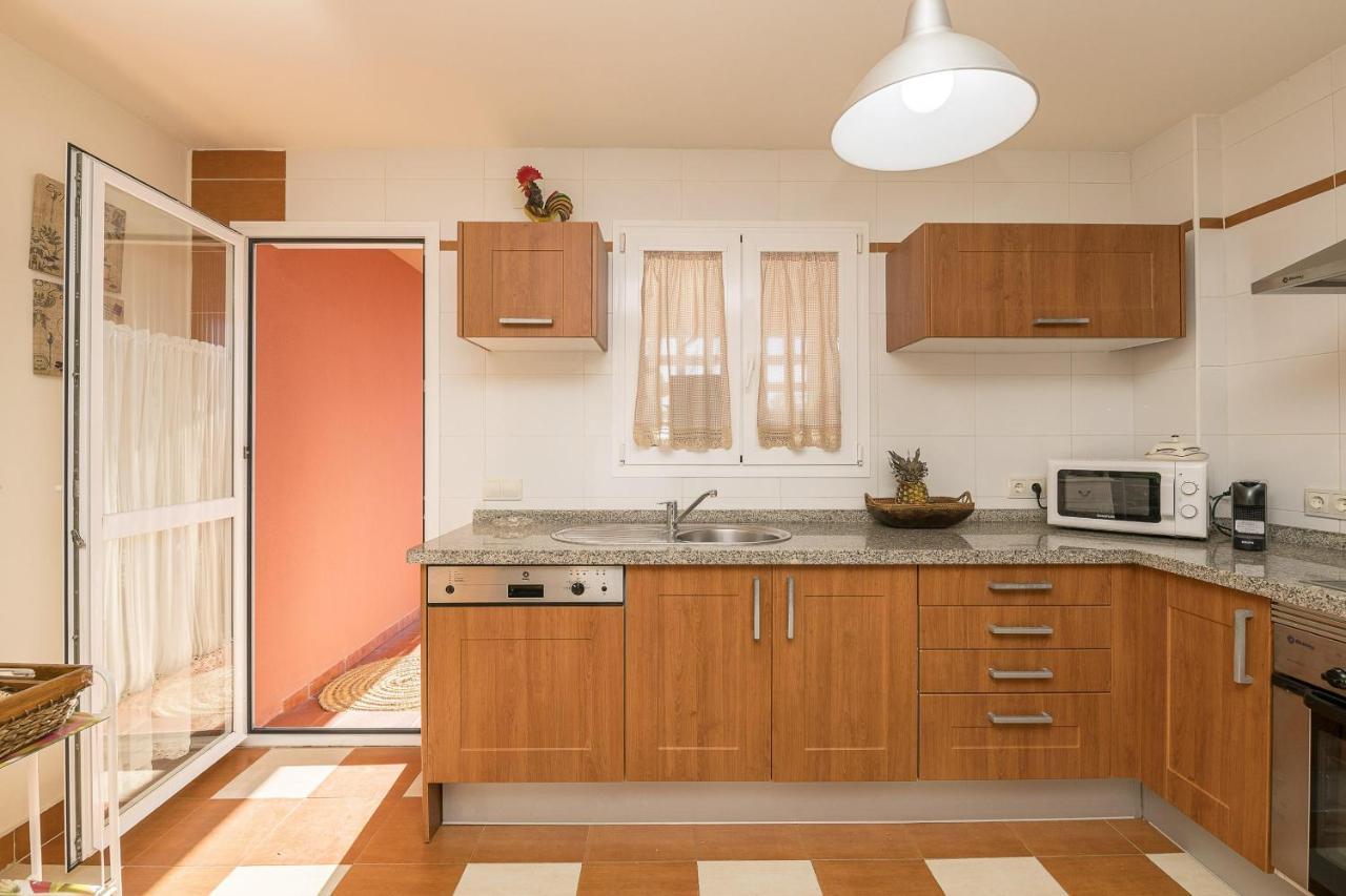 Apartment Spikes (adults Only) *